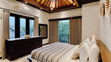 3 bedrooms, in-room safe, desk, iron/ironing board