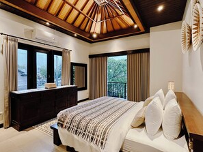 3 Schlafzimmer, Zimmersafe, Schreibtisch, Bügeleisen/Bügelbrett