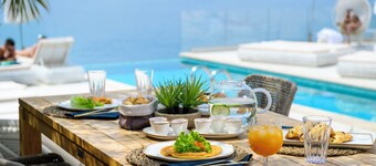 Gallery Luxury Suites & Rooms - Adults Only