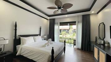 Deluxe Double Room, Garden View | In-room safe, desk, free WiFi