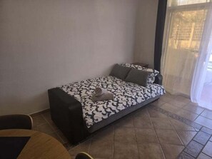 House | 1 bedroom