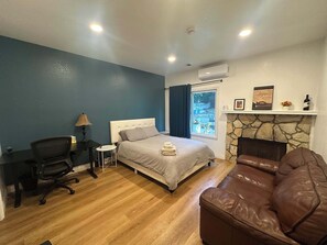 1 chambre, fer et planche à repasser, Wi-Fi, literie fournie