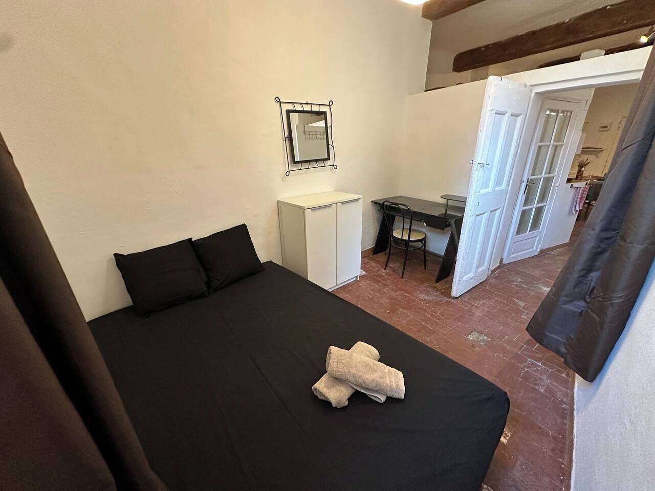 1 Schlafzimmer, Schreibtisch, Bügeleisen/Bügelbrett, kostenloses WLAN