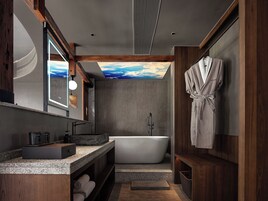 Private spa tub