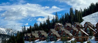 Big Sky Resort - Ski in and out Arrowhead Chalet