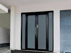 House | Reception