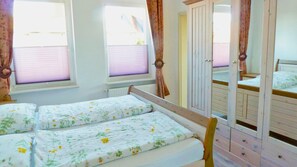 House | 2 bedrooms, individually furnished, bed sheets