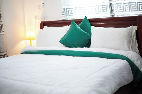 9 chambres, fer et planche Ă repasser, Wi-Fi, literie fournie