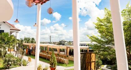 Spacious 9 bedroom apartment with AC in brilliant Apowa, Takoradi