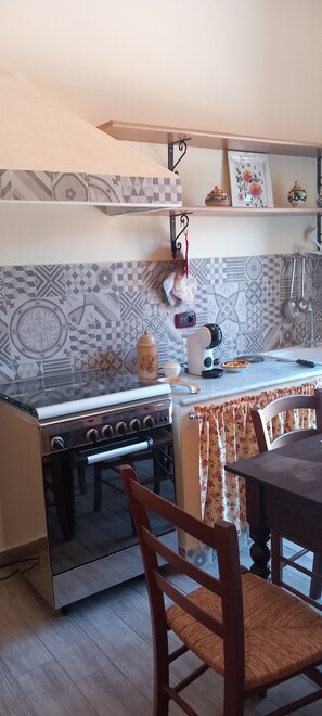 Oven, stovetop