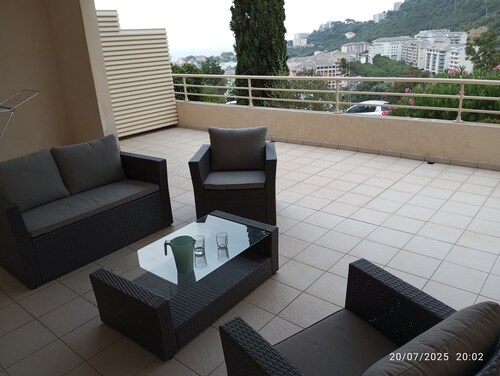 T2 panoramic sea and mountain view