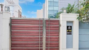House | Reception - Collection O Sector 51 Noida (Noida)