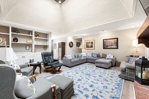 Smart TV, fireplace - Charming Stay | Hot Tub, Patio & Antique Charm (Oklahoma City)