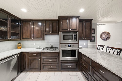 Charming Stay | Hot Tub, Patio & Antique Charm