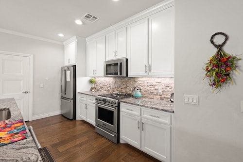 Modern OKC Retreat: Half-Mile to Plaza District!