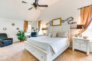 5 bedrooms, desk, iron/ironing board, free WiFi