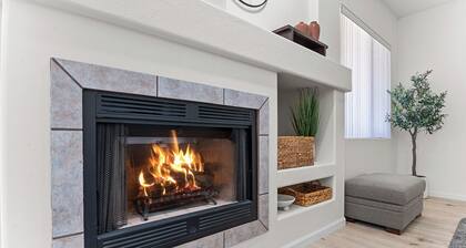 Close to downtown, U of A, I-10, hospitals and extraordinary hiking and biking!