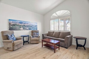 Smart TV, fireplace, video games