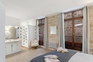 2 Schlafzimmer, Schreibtisch, Bügeleisen/Bügelbrett, Internetzugang