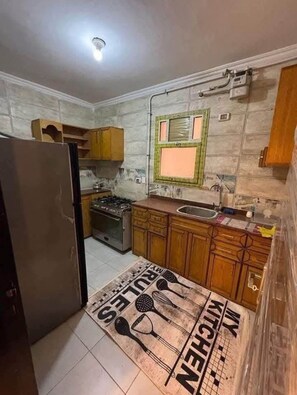 Fridge, microwave