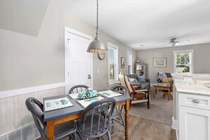 Dining - Channel View Cottage (Grand Haven)