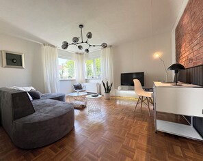 TV, books, stereo