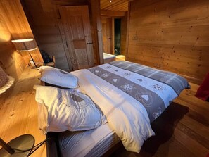WiFi, bed sheets