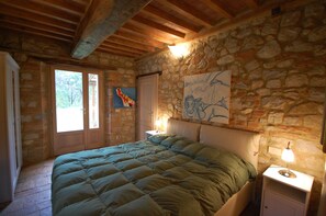 7 chambres, fer et planche à repasser, accès Internet, draps fournis