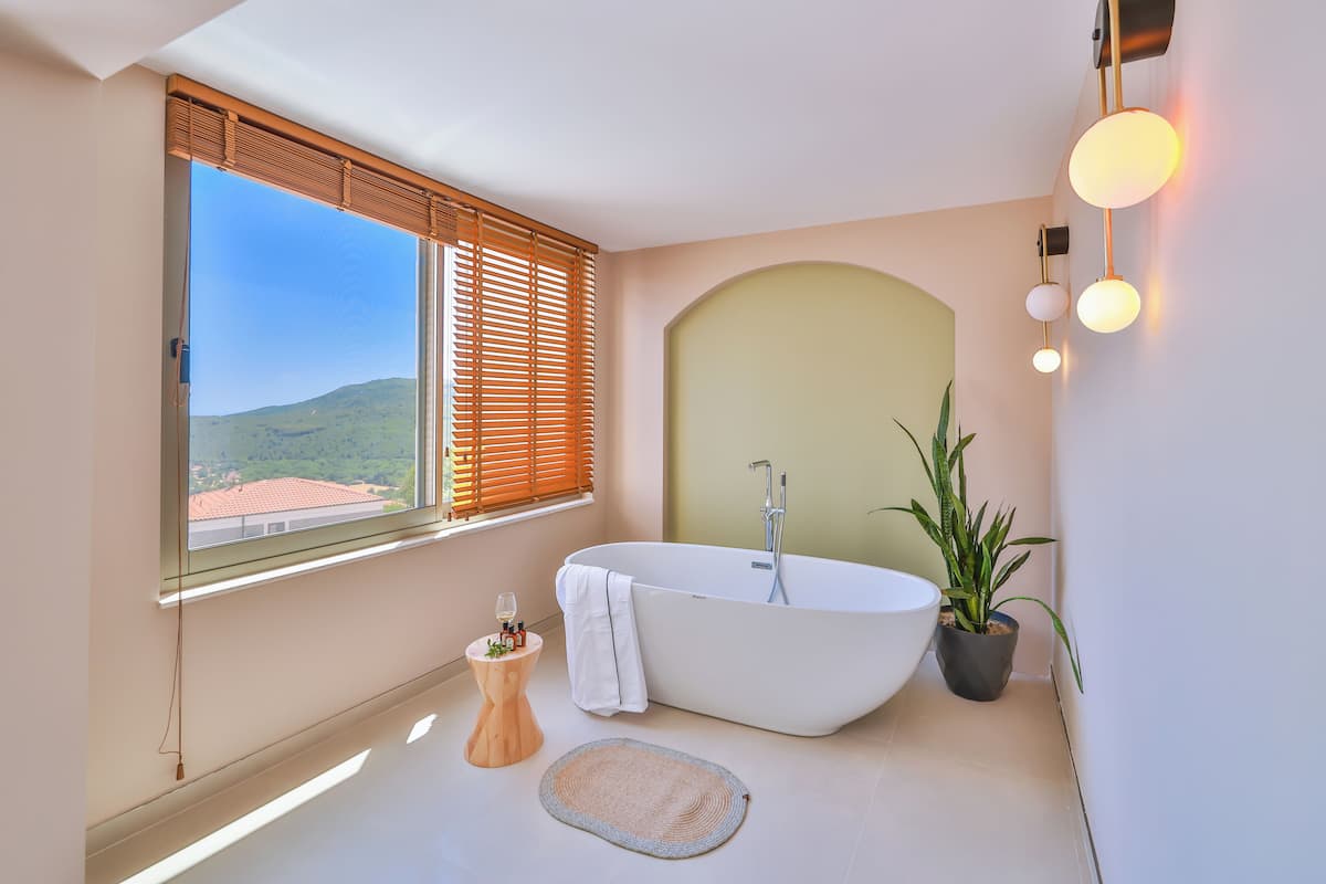 Villa – deluxe | Bad | Hårføner, håndklær, såpe og sjampo