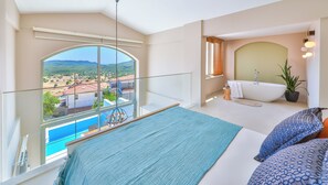 Villa Deluxe | Tabla de planchar con plancha y wifi gratis 