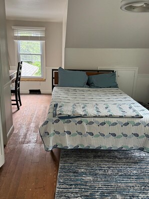 WiFi, bed sheets