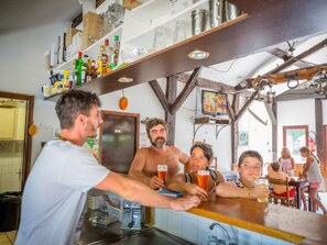 Bar (in der Unterkunft)