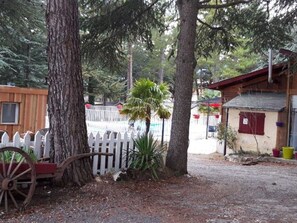 Property grounds - Cozy mobile home with terrace in Sournia (Sournia)