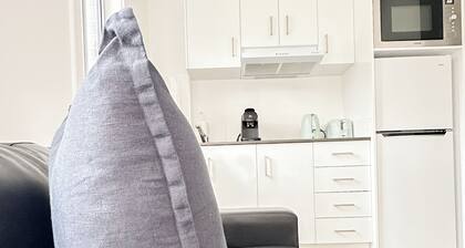 VUE Studio | Luxury Beach Stay | Accessible | Woonona