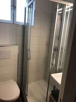 Handtücher, Seife, Toilettenpapier