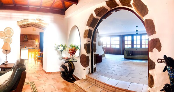 Villa, 3 Bedrooms, Private Pool, Garden View | Living room