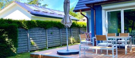 屋外ダイニングエリア