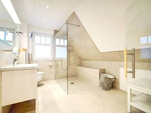 Bruser, hårtørrer, håndklæder