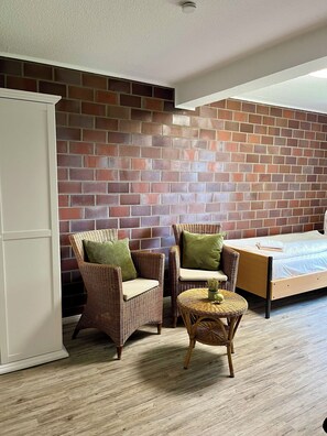 4 makuuhuonetta, Wi-Fi, vuodevaatteet