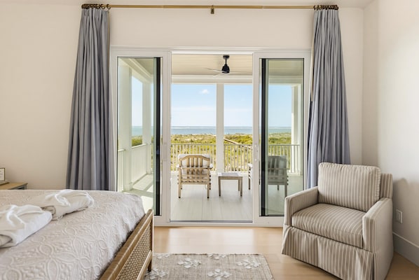 5 bedrooms, iron/ironing board, WiFi (free), bed sheets