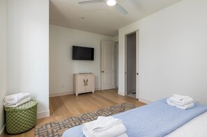 5 bedrooms, free WiFi, bed sheets