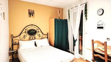 1 chambre, fer et planche Ă repasser, accĂšs Internet, draps fournis