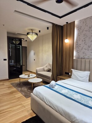 1 bedroom, iron/ironing board, internet, bed sheets