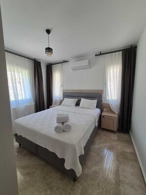 4 chambres, fer et planche à repasser, Wi-Fi gratuit, draps fournis