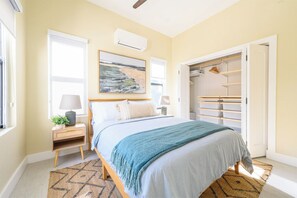 2 عدّة غرف نوم وواي فاي مجانًا وملاءات أسرّة