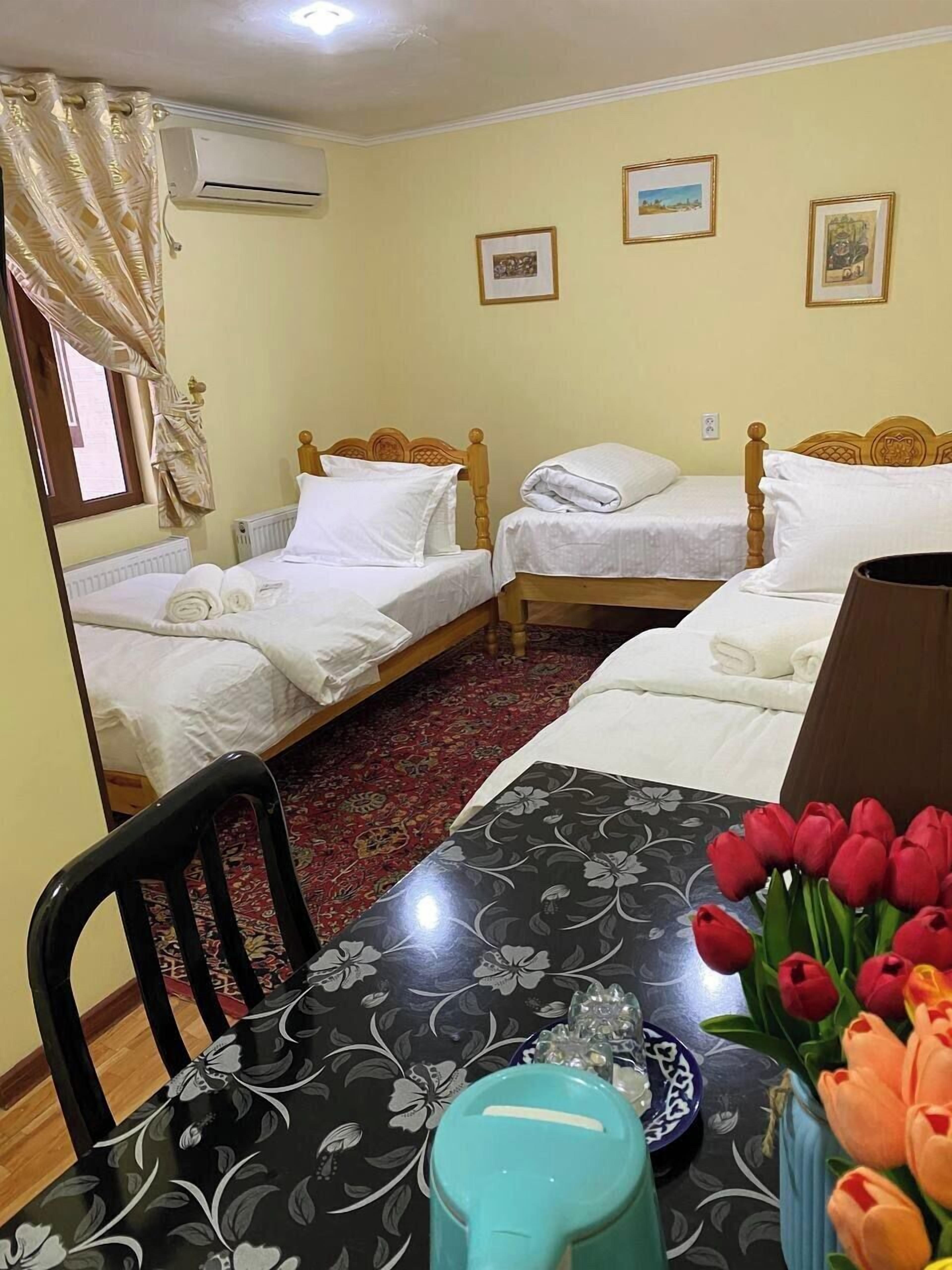 クラシック トリプルルーム コートヤードビュー | WiFi (無料)