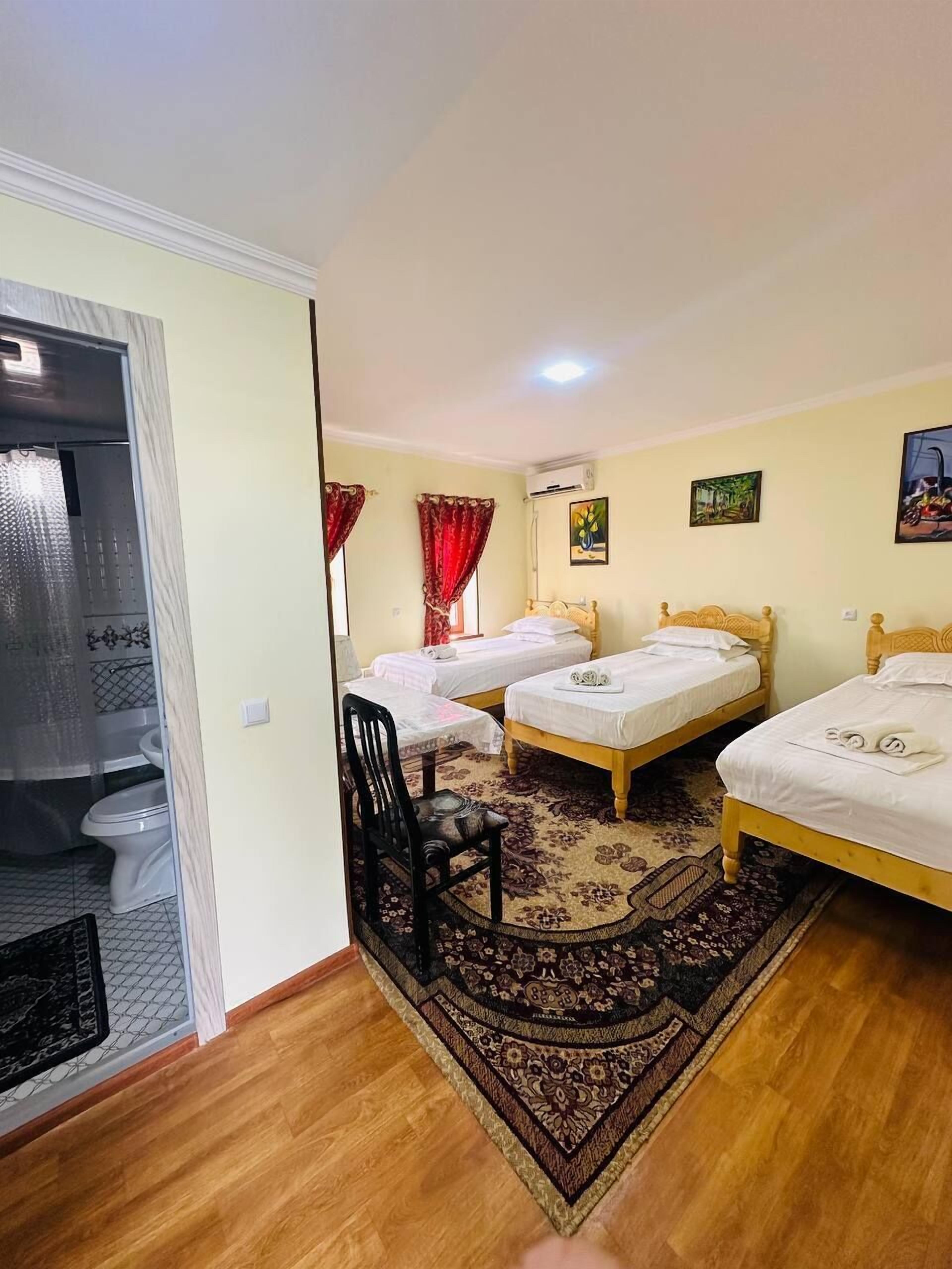 Classic-værelse til 3 personer - udsigt til gårdsplads | Gratis Wi-Fi