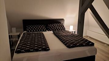 2 bedrooms, iron/ironing board, WiFi, bed sheets