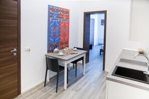 Classic Apartment, Balcony | Private kitchen