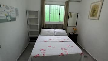 Classic Suite, Patio, Courtyard View | Iron/ironing board, free WiFi